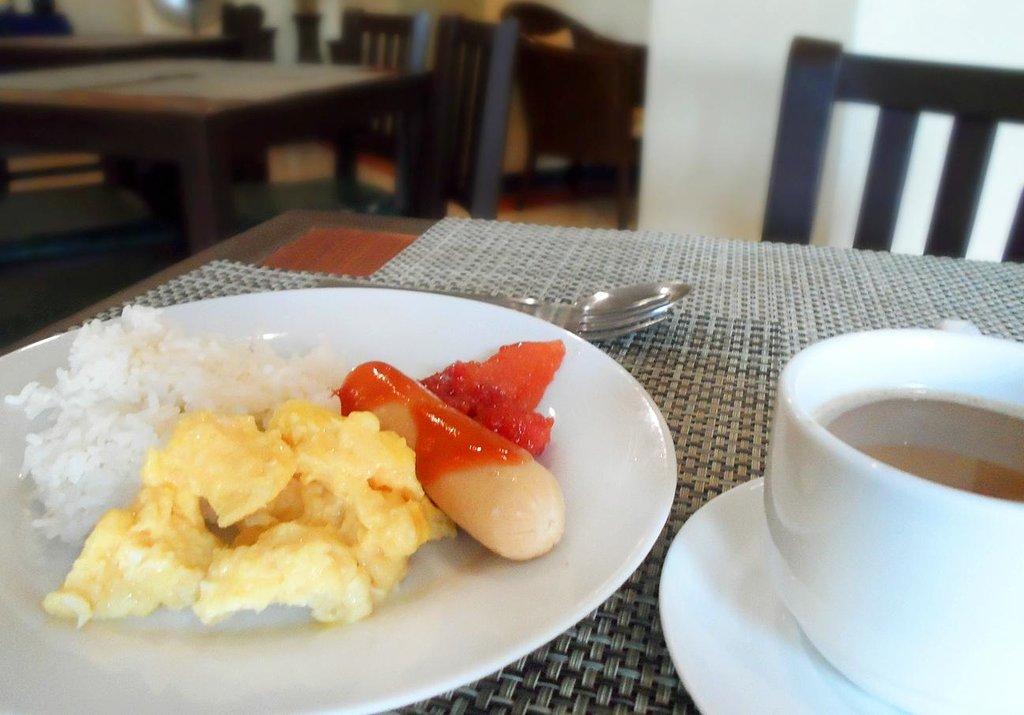 Microtel By Wyndham Tarlac מראה חיצוני תמונה
