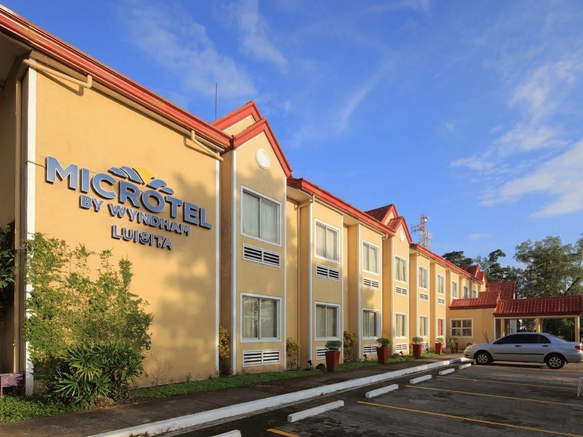 Microtel By Wyndham Tarlac מראה חיצוני תמונה